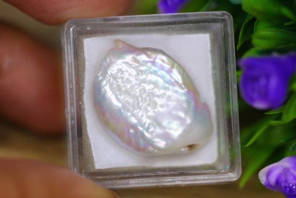 Stunning 14.13 Carat Freeform Keshi Pearl, Fully Drilled!